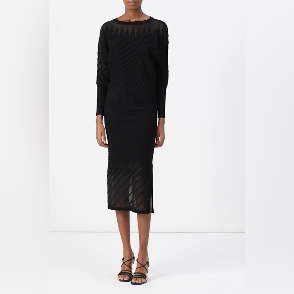 DKNY Set
Ribbed Seamless Midi Skirt& BOAT - Jumper - black